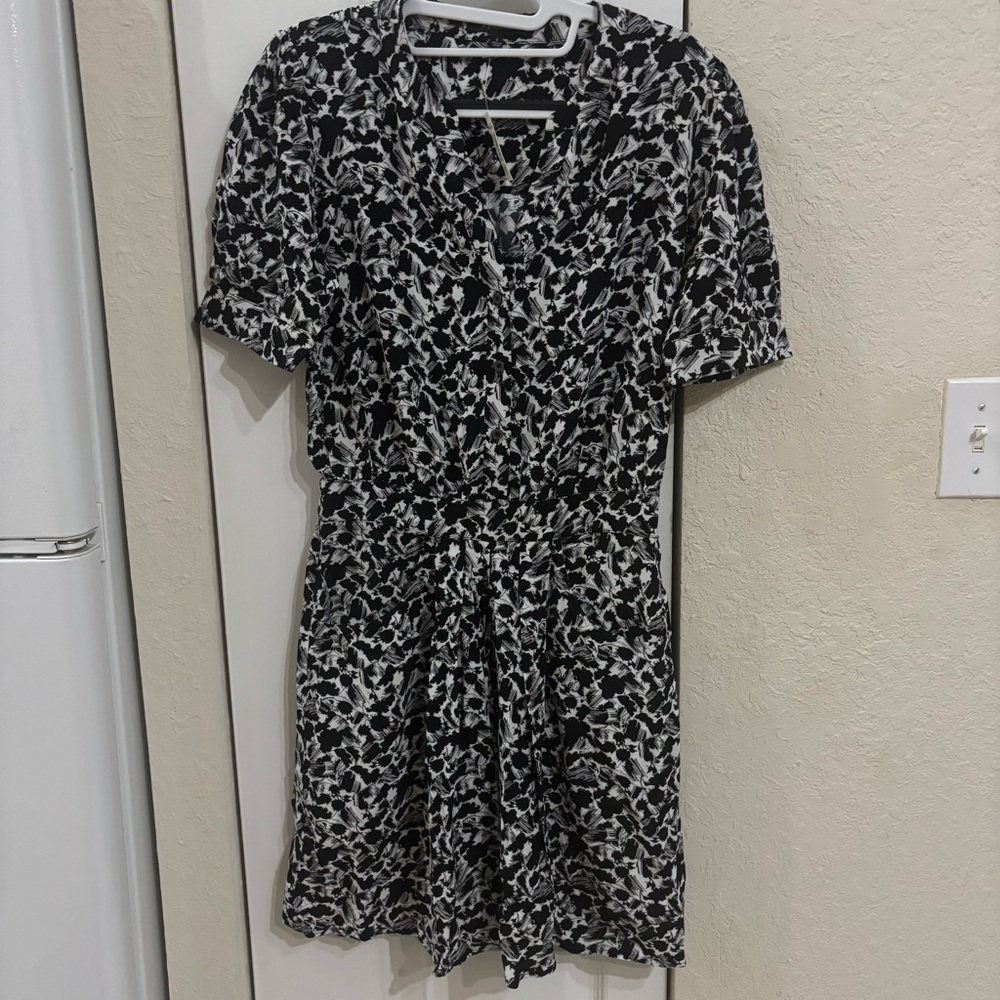 Madewell Button-Front Blouson Mini Shirtdress in Floral Crepe - Picture 2 of 9